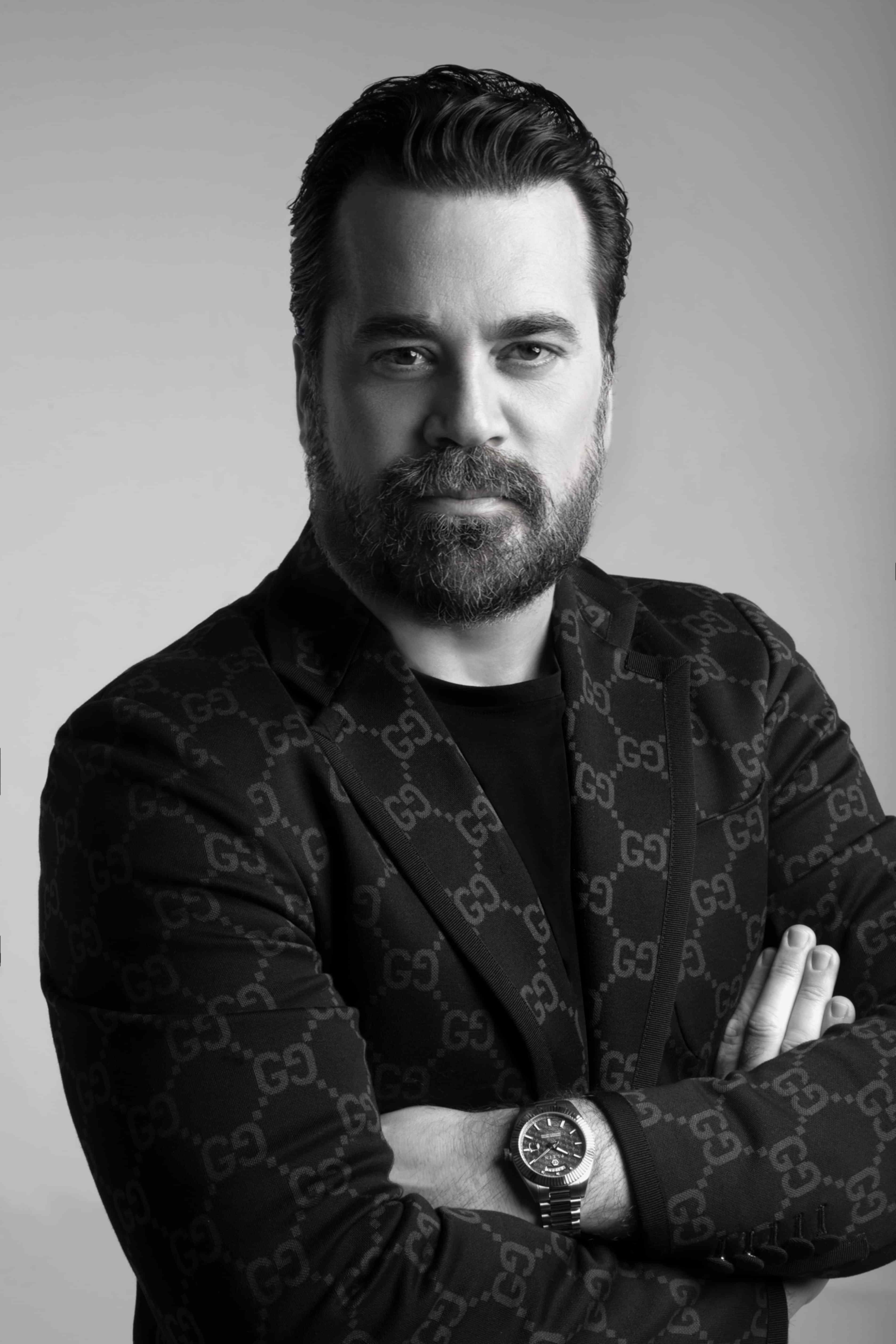 Mounir: Rivoluzionare la Bellezza con Innovazione, Educazione ed Eccellenza image 2